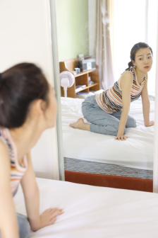 《课中坏事》在线观看
